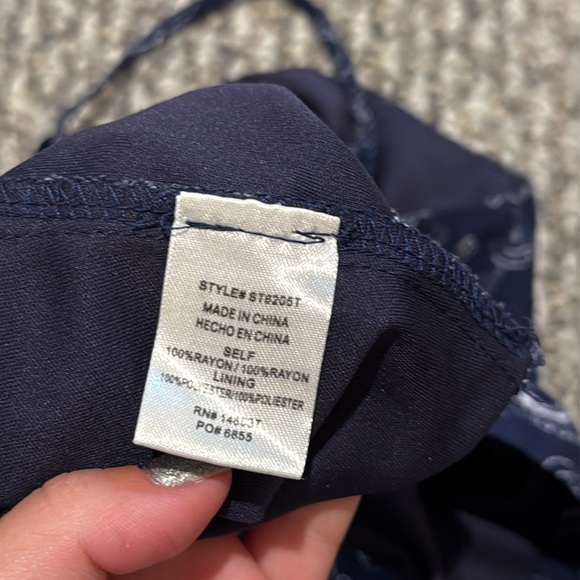 ⭐️5/$15⭐️ Paisley crop top - Picture 4 of 4